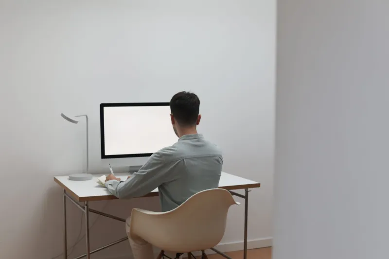 La Parálisis del Perfeccionismo Digital: Por Qué tu Web Nunca Verá la Luz si Sigues Esperando